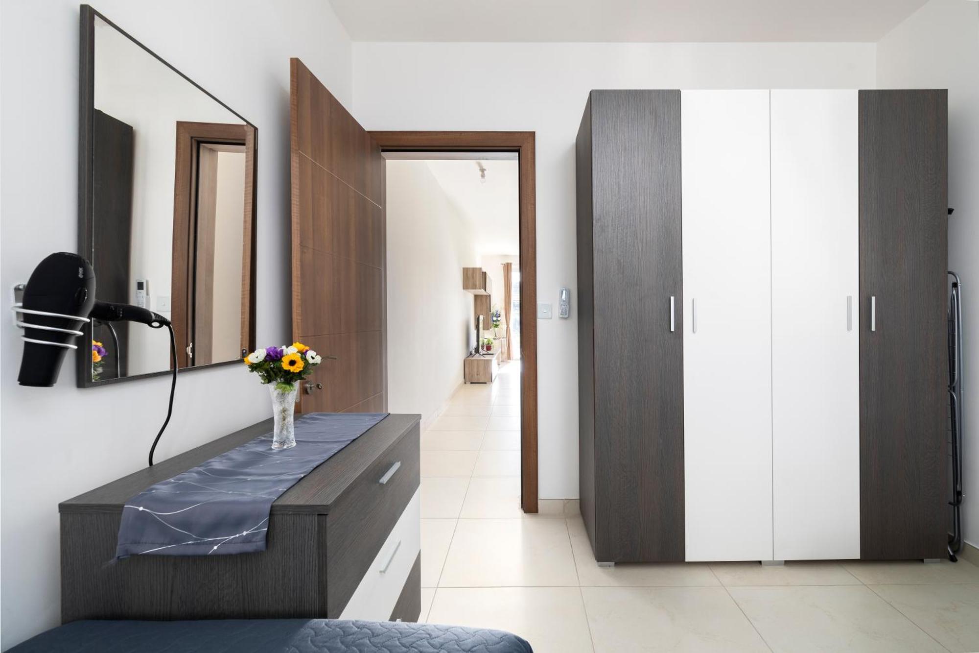Modern & Spacious 2Br Apartment With Country Views - Close To Xemxija Bay خليج سانت بول المظهر الخارجي الصورة