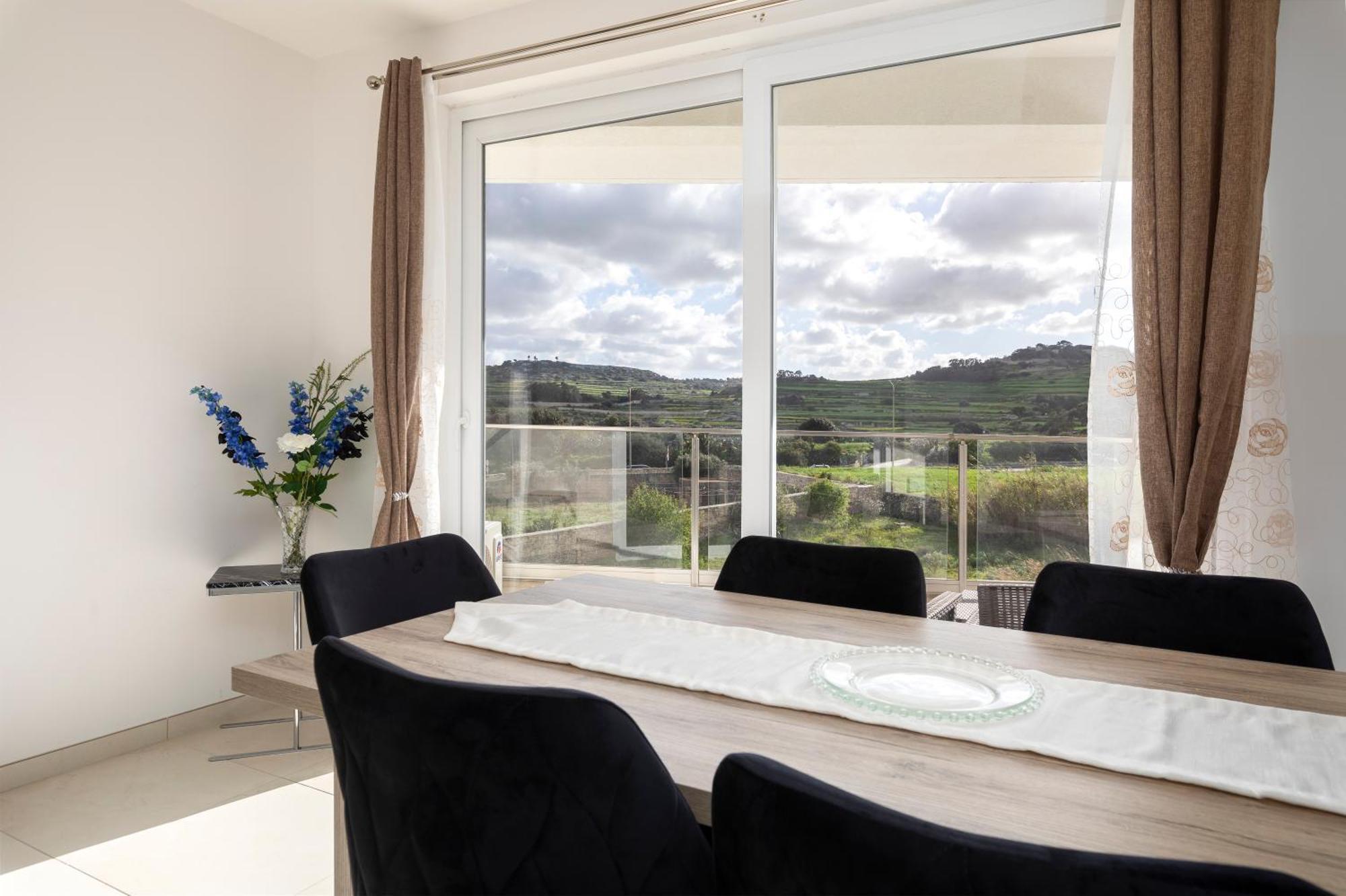 Modern & Spacious 2Br Apartment With Country Views - Close To Xemxija Bay خليج سانت بول المظهر الخارجي الصورة